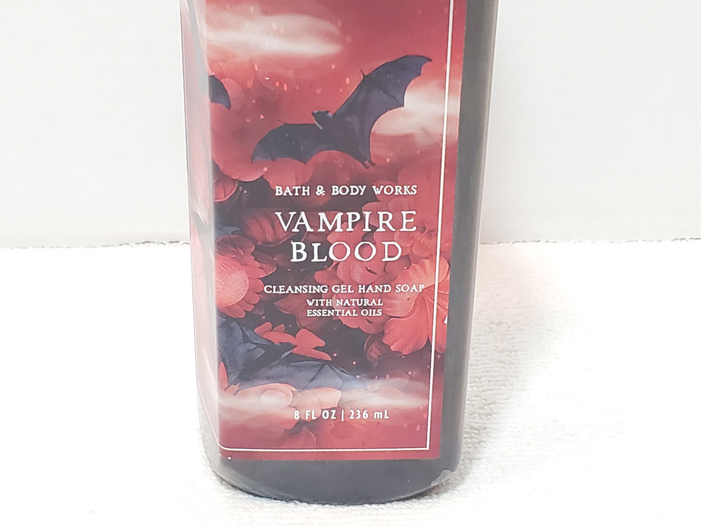 Bath & Body Works Cleansing Gel Hand Soap Essential Oils Vampire Blood 8 fl oz
