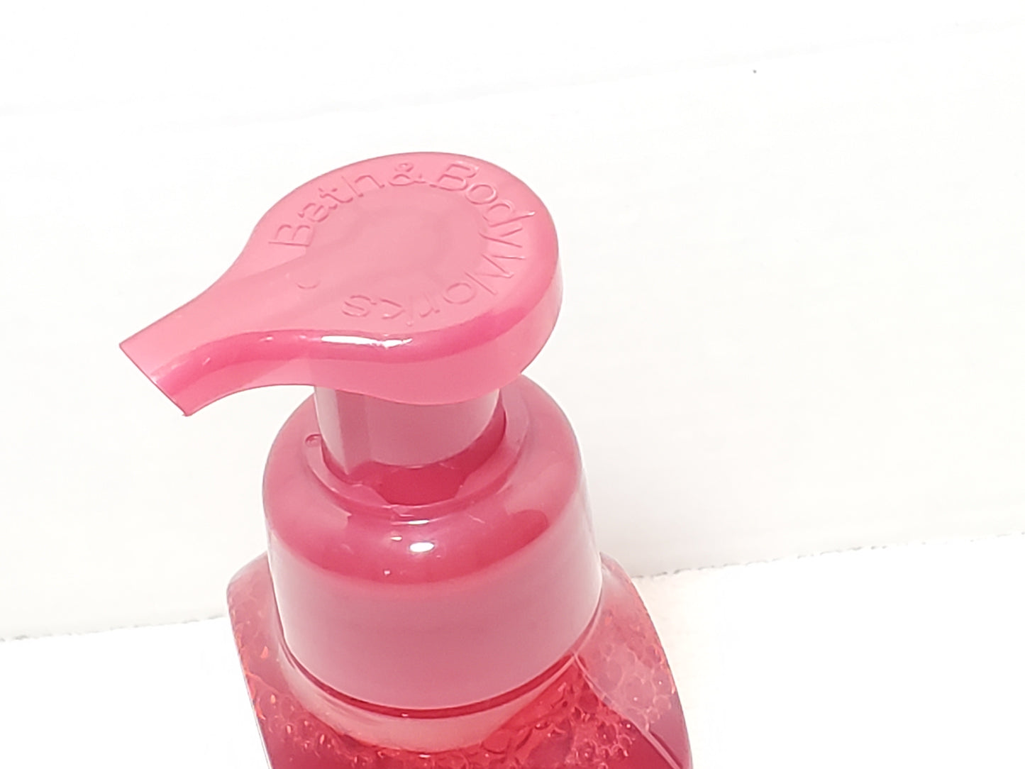 Bath & Body Works Winter Candy Apple Foaming Hand Soap 8.75 fl oz Bottle New