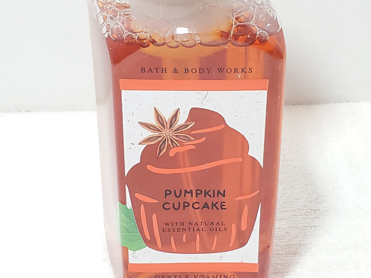 Bath & Body Works Pumpkin Cupcake Gentle Foaming Hand Soap 8.75 oz Bottle New