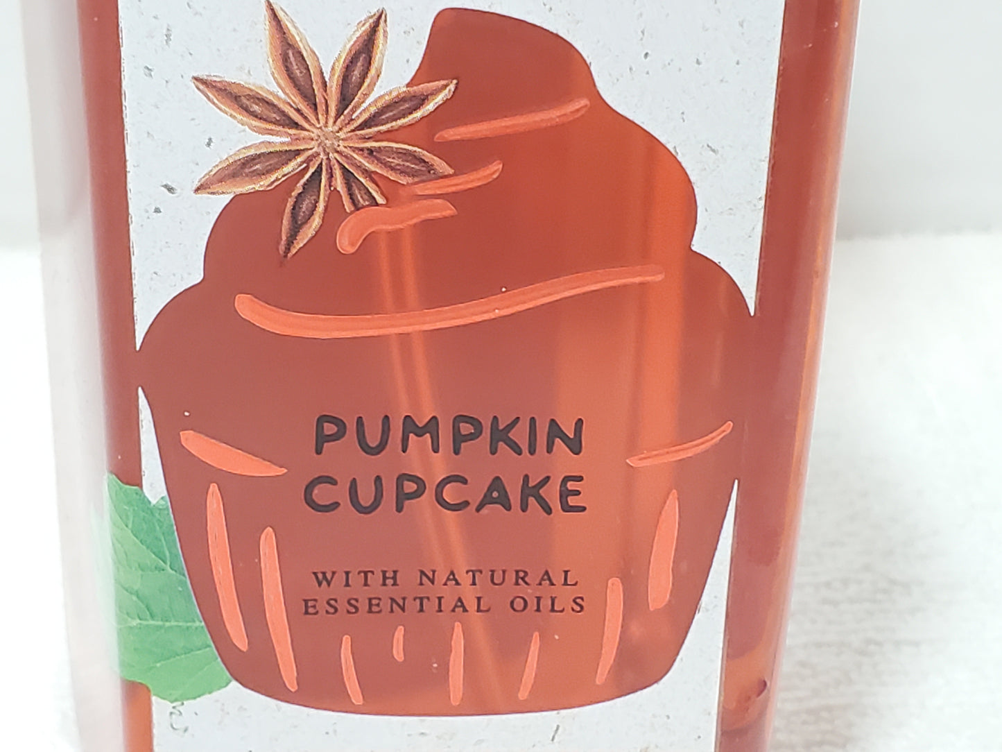 Bath & Body Works Pumpkin Cupcake Gentle Foaming Hand Soap 8.75 oz Bottle New