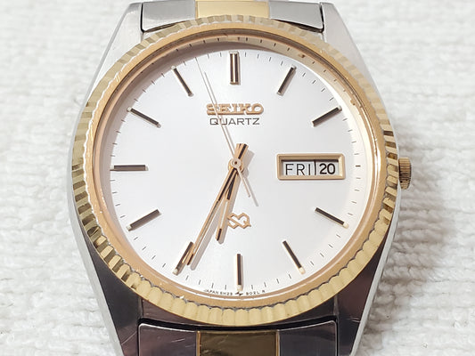 Vintage Seiko Men's Day Date Gold Tone Presidential Quartz Watch Three Jewels SS