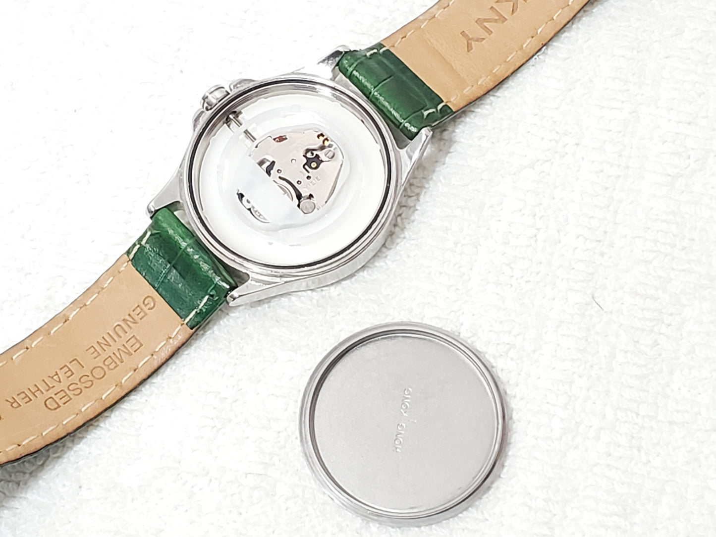 Vintage DKNY Womens Quartz Watch Stainless Steel Green Croc Leather Strap WR 50M
