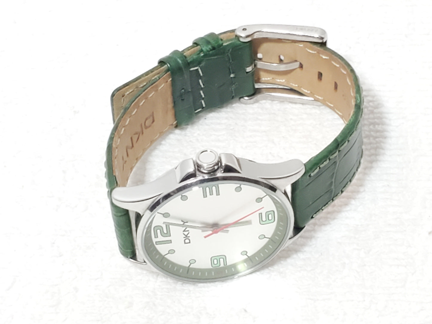 Vintage DKNY Womens Quartz Watch Stainless Steel Green Croc Leather Strap WR 50M