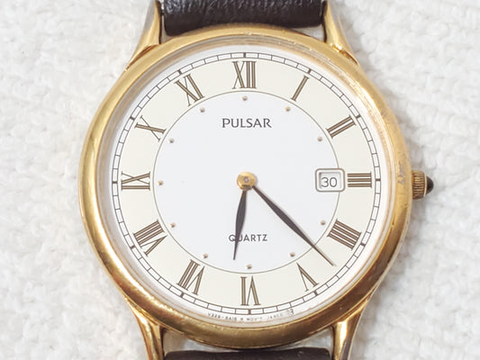 Vintage Pulsar by Seiko Men's Gold Tone Date Watch Roman Numerals Leather Strap