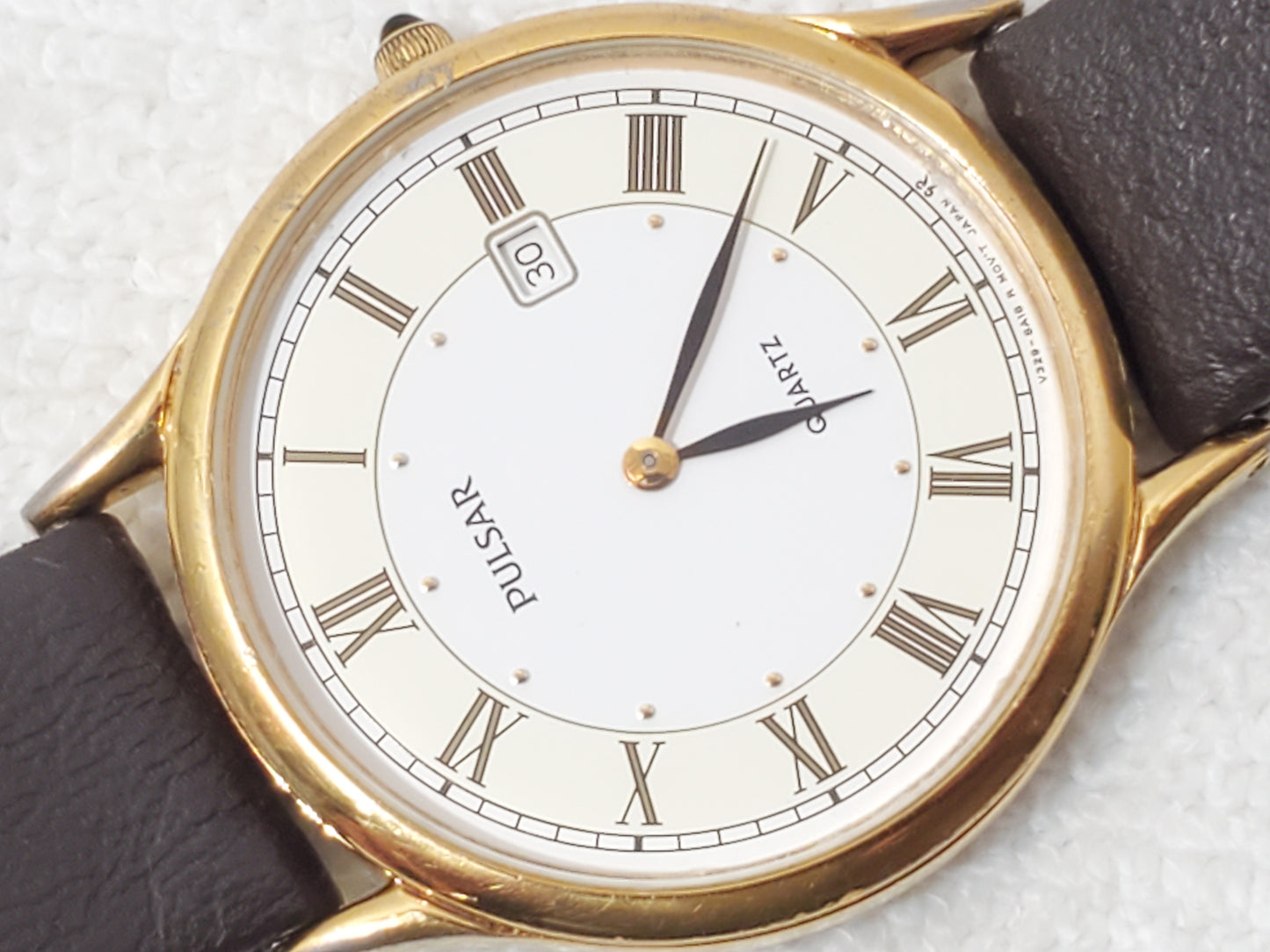 Vintage Pulsar by Seiko Men's Gold Tone Date Watch Roman Numerals Leather Strap