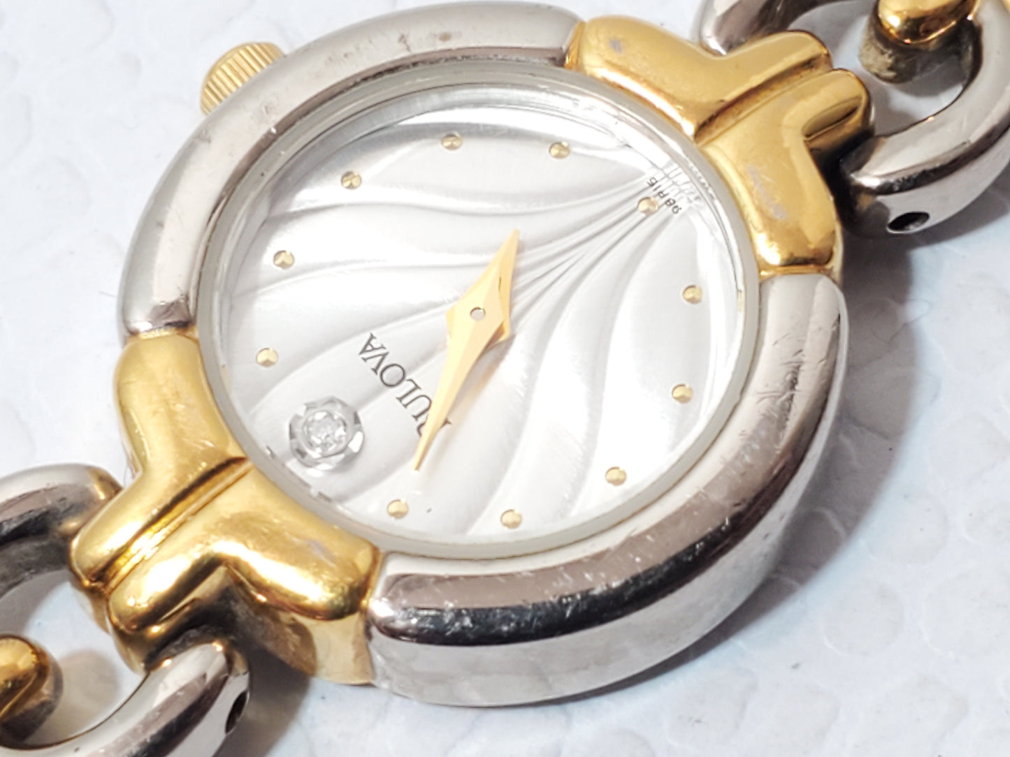 Vintage Bulova Gold Tone Stainless Steel Women's Watch Diamond Wave Siver Dial