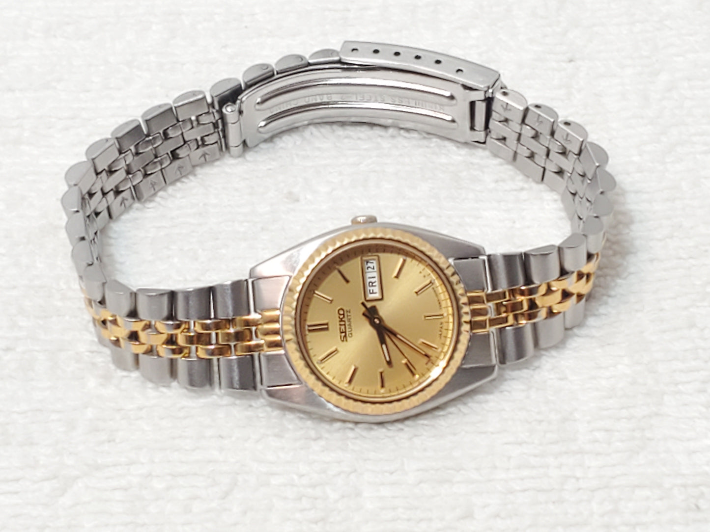 Vintage Seiko Presidential Women's Gold Dial Day Date Watch Stainless Steel