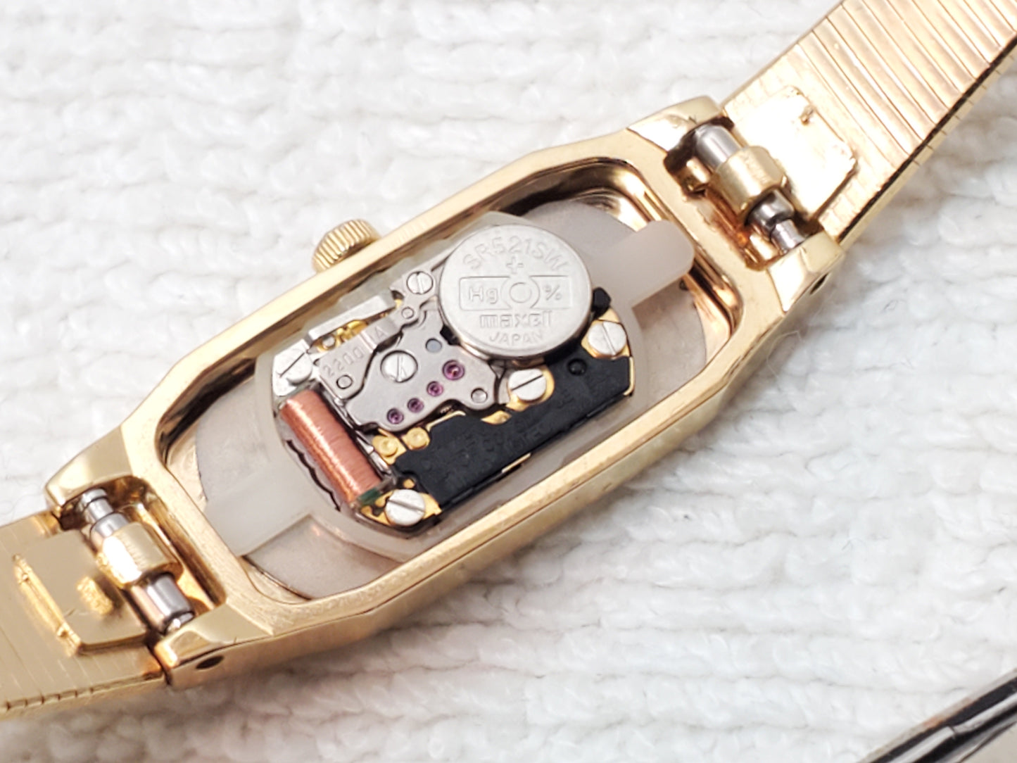 Vintage Citizen Women's Gold Plated Watch 7 Jewels Black Dial Hexagonal Crystal