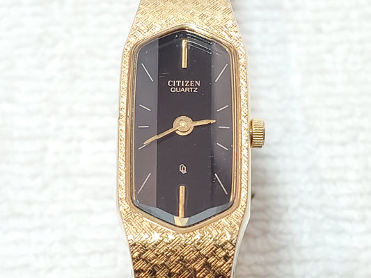 Vintage Citizen Women's Gold Plated Watch 7 Jewels Black Dial Hexagonal Crystal