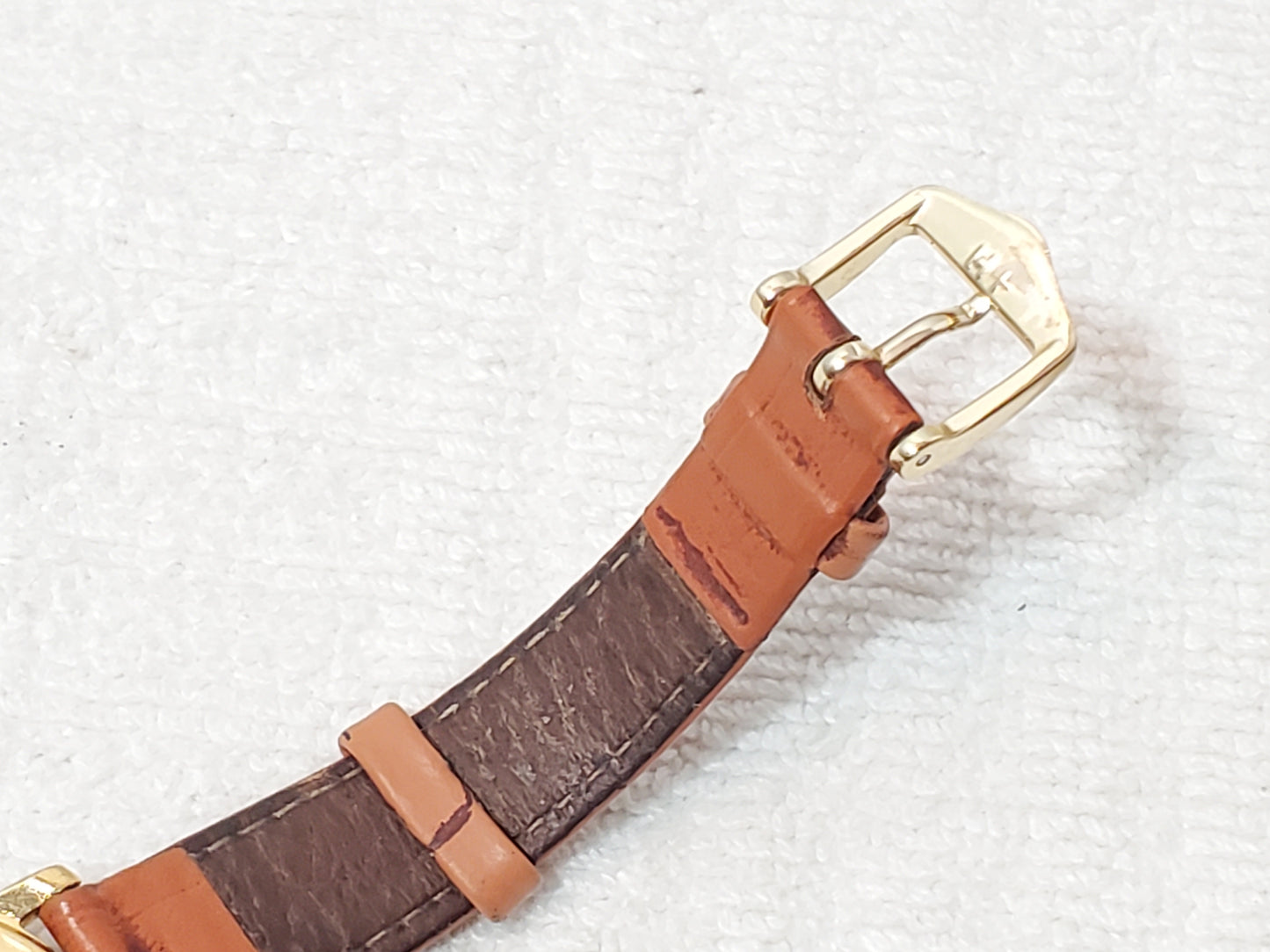 Vintage Seiko Women Gold Tone Watch White Dial Black Roman Numerals Leather Band