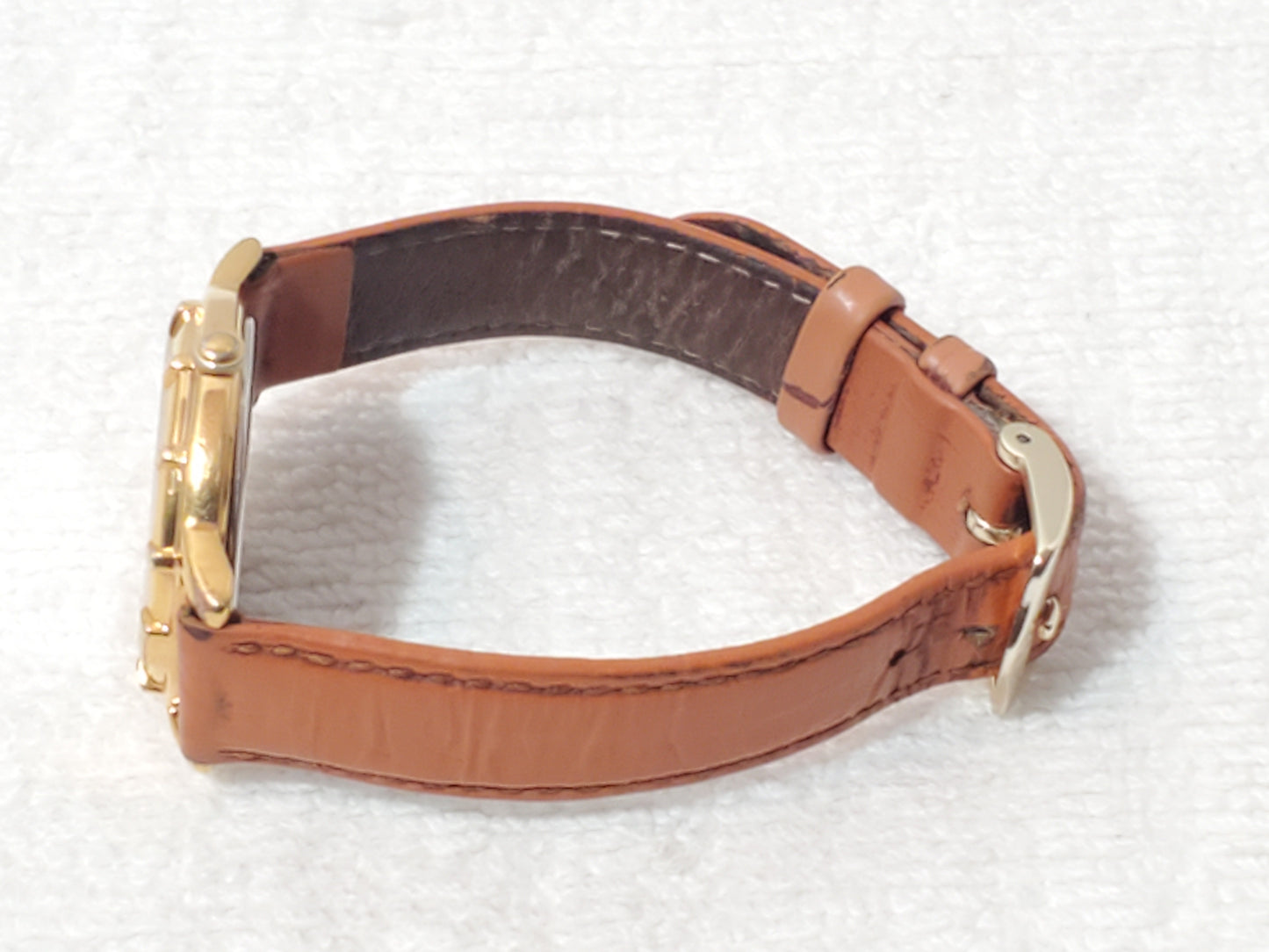 Vintage Seiko Women Gold Tone Watch White Dial Black Roman Numerals Leather Band