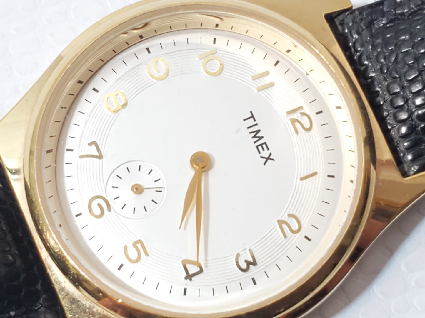 Vintage Timex Men's Gold Tone Quartz Watch Silver Dial Black Leather Croc Strap