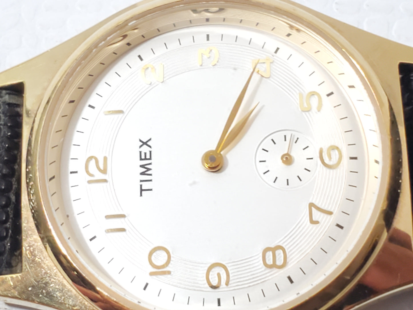 Vintage Timex Men's Gold Tone Quartz Watch Silver Dial Black Leather Croc Strap