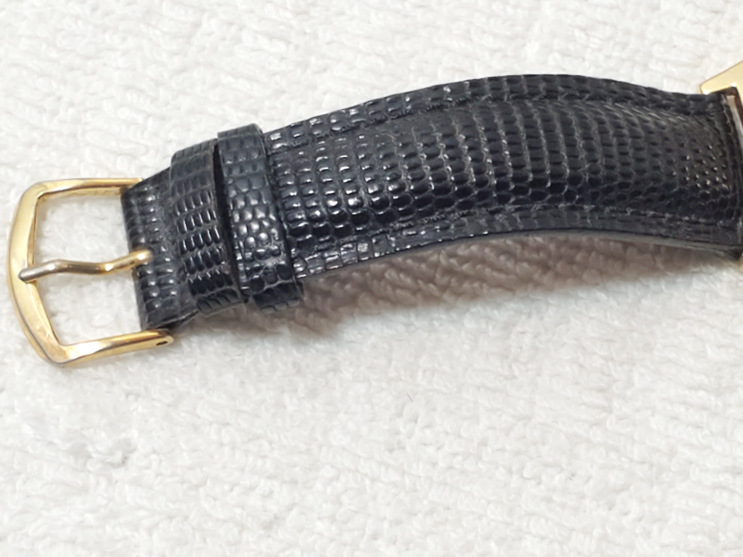 Vintage Timex Men's Gold Tone Quartz Watch Silver Dial Black Leather Croc Strap