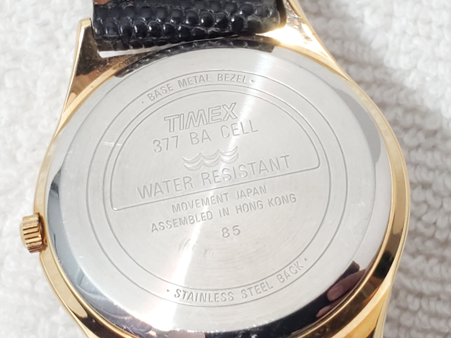 Vintage Timex Men's Gold Tone Quartz Watch Silver Dial Black Leather Croc Strap