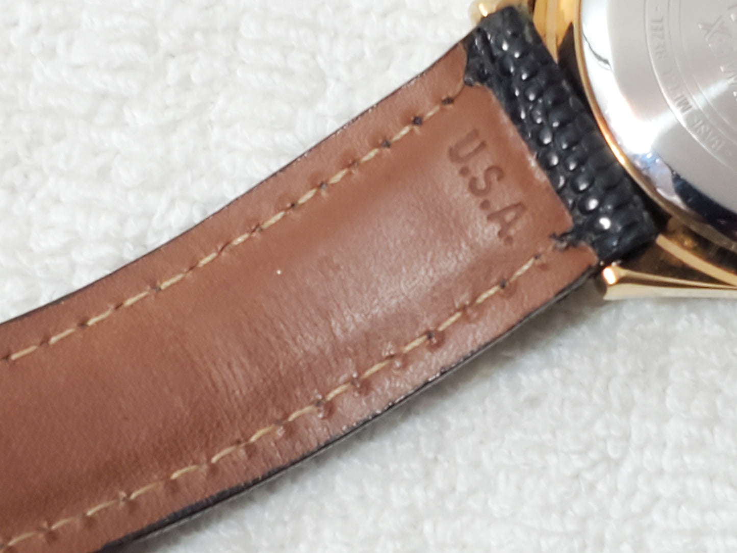 Vintage Timex Men's Gold Tone Quartz Watch Silver Dial Black Leather Croc Strap