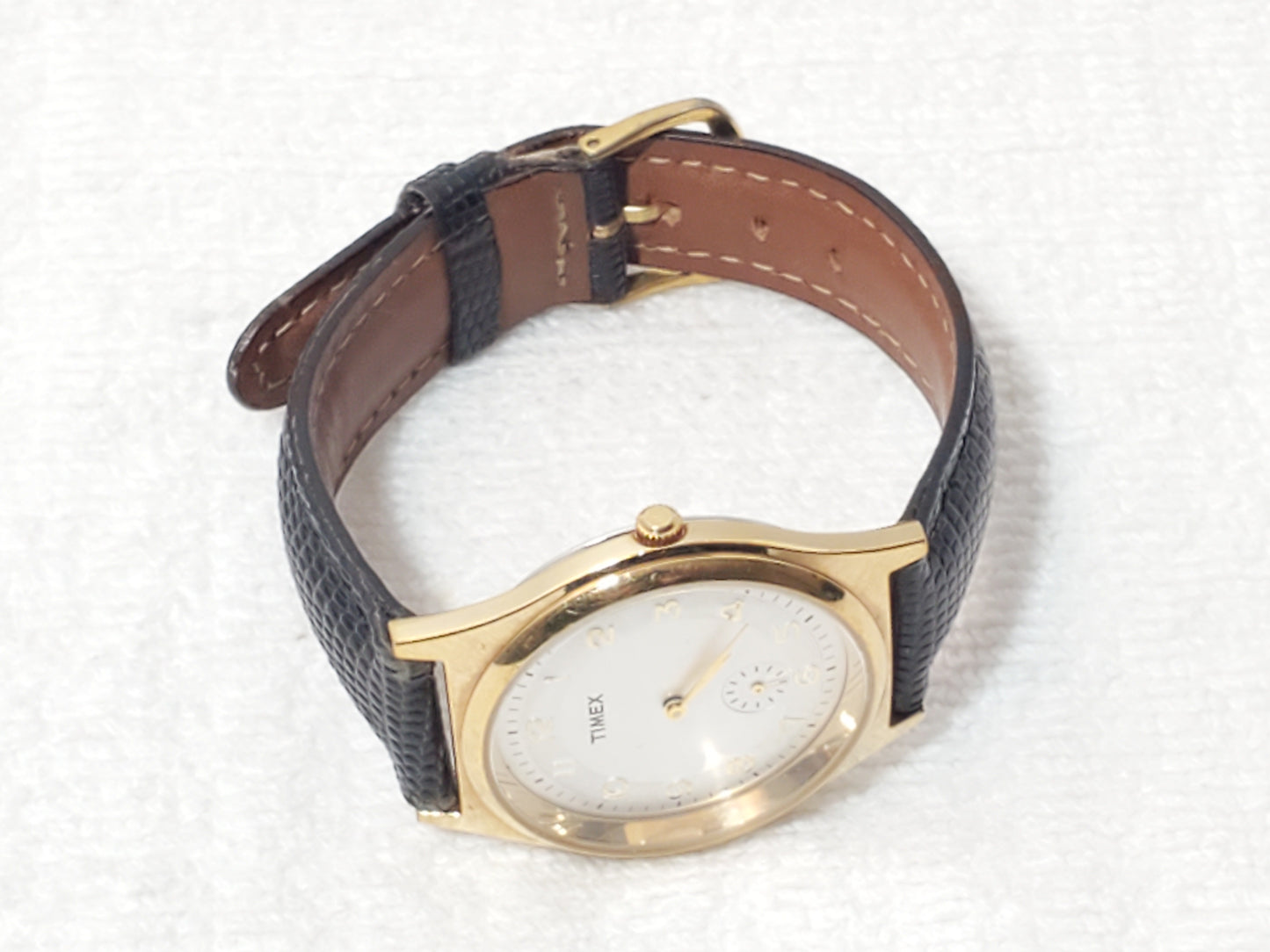 Vintage Timex Men's Gold Tone Quartz Watch Silver Dial Black Leather Croc Strap