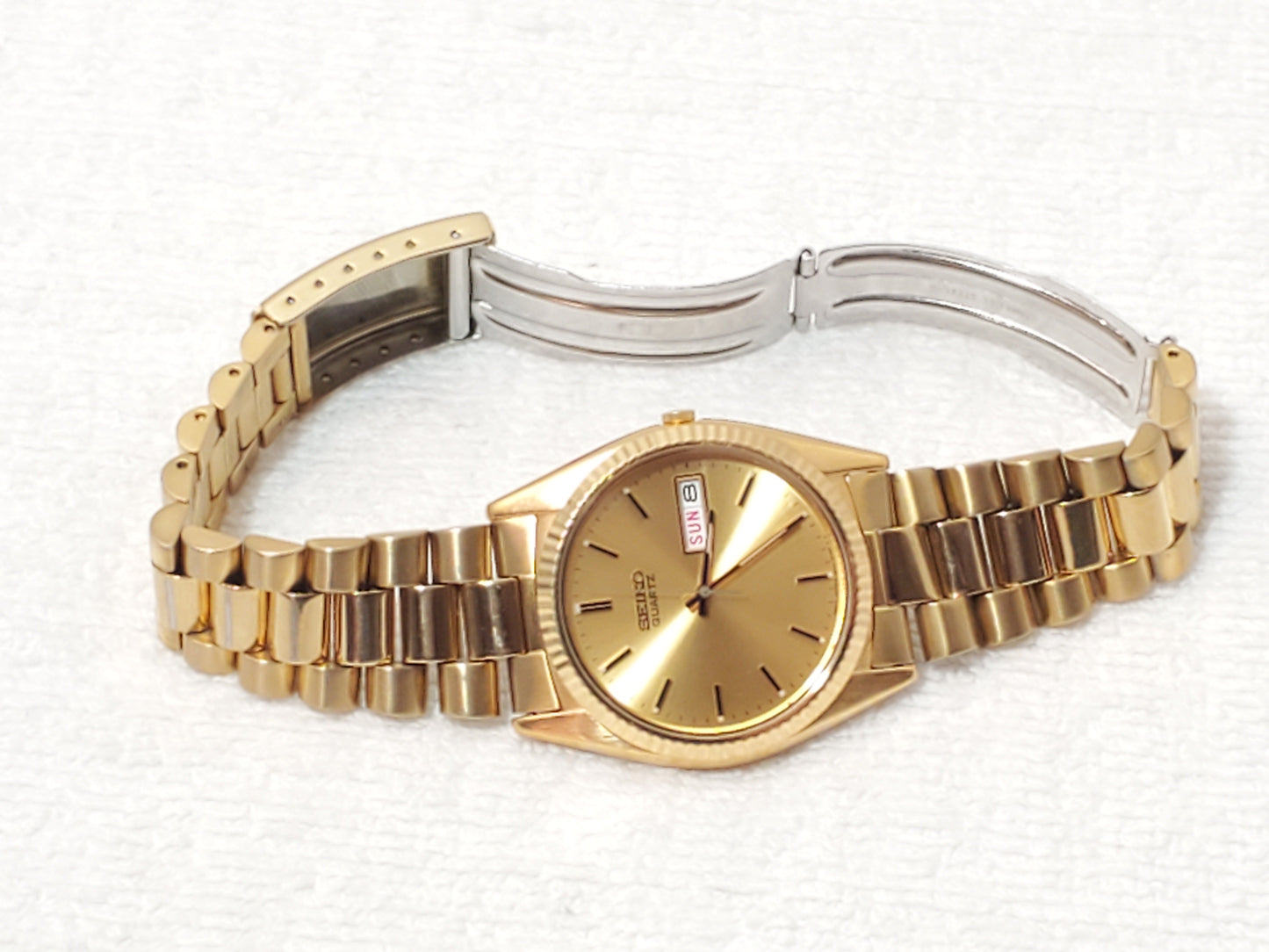 Vintage Seiko Men's Presidential Day Date Quartz Watch One Jewel Gold Tone