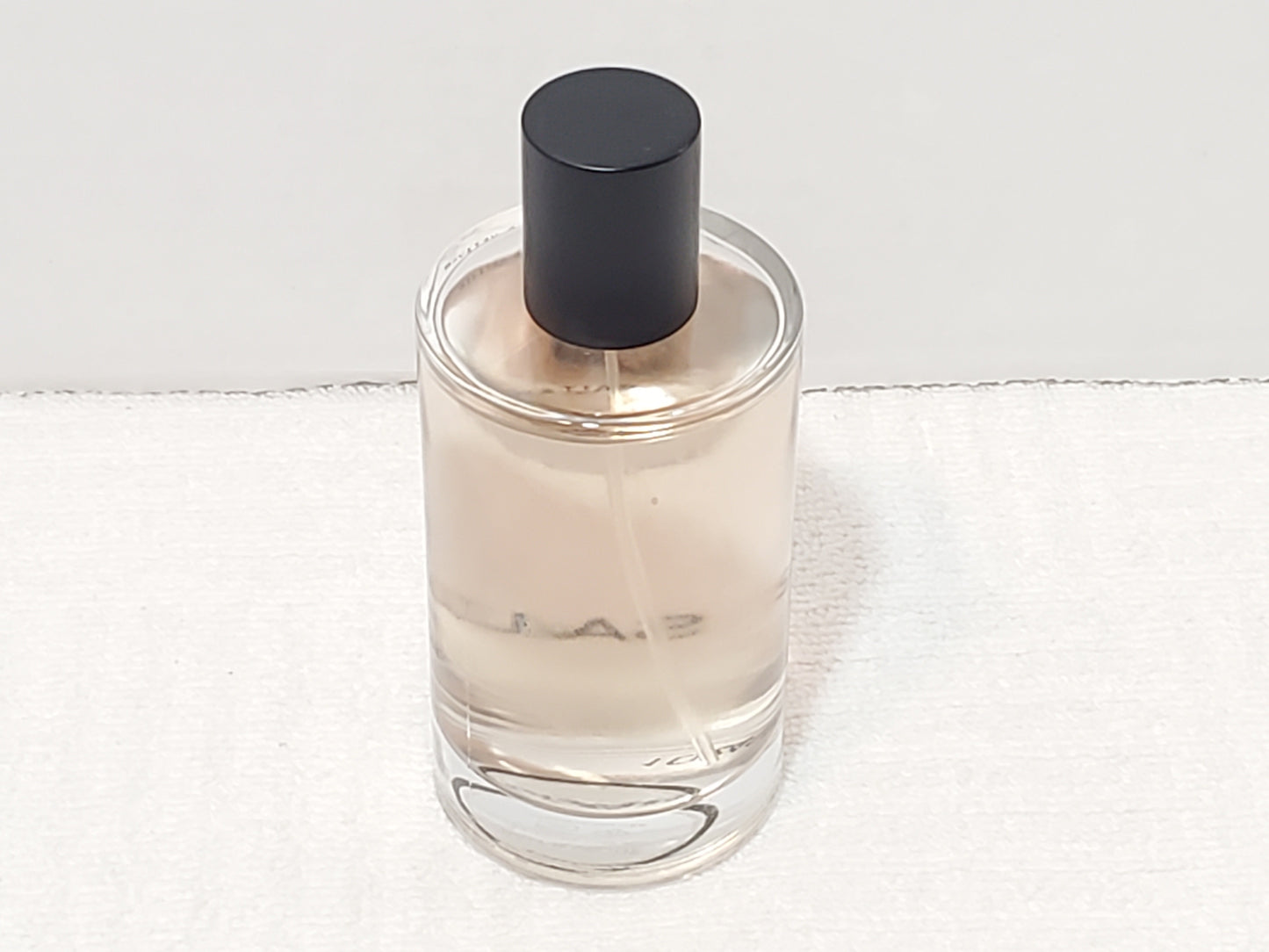Salt & Stone Santal & Vetiver Body and Hair Fragrance Mist 3.4 oz / 100 ml Spray