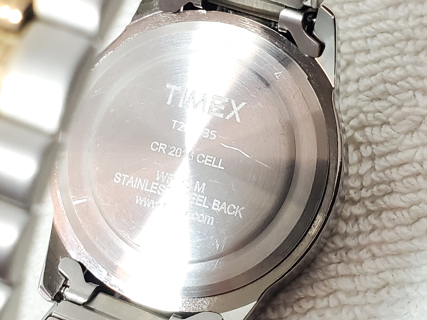Vintage Timex Indiglo Men's Quartz Watch Gold Silver Tone Day Date Stretch Band