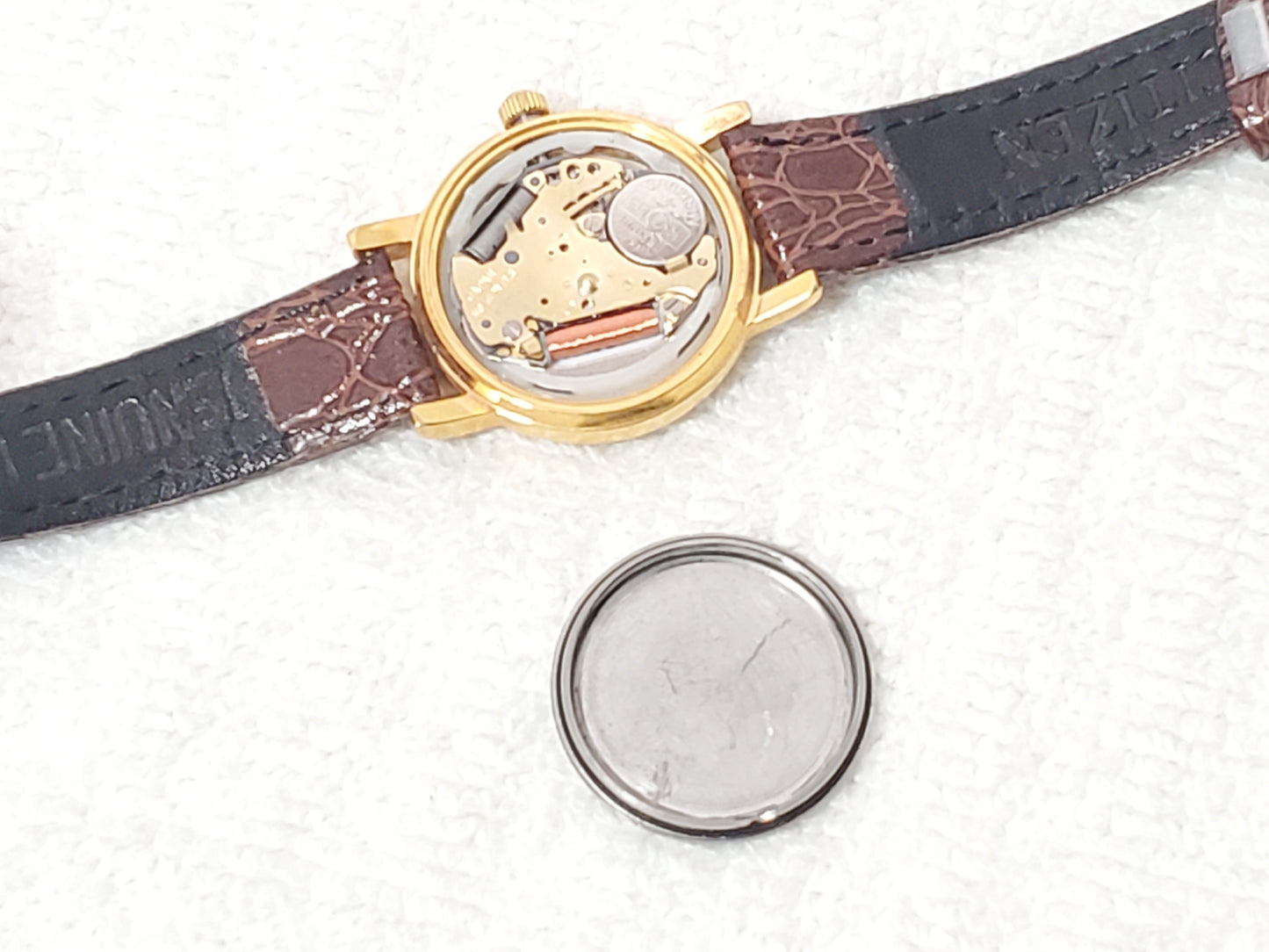Vintage 1990's Citizen Women's Gold Plated Date Quartz Watch Brown Leather Strap