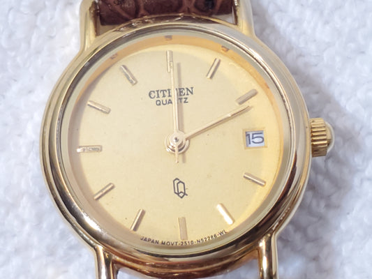 Vintage 1990's Citizen Women's Gold Plated Date Quartz Watch Brown Leather Strap