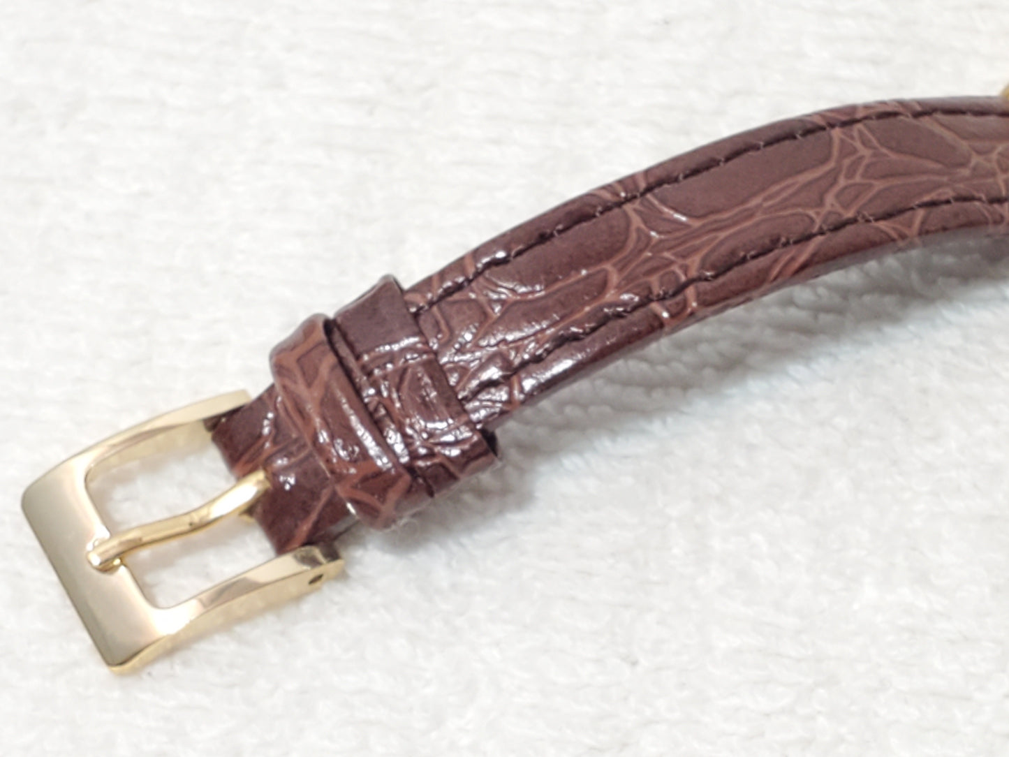 Vintage 1990's Citizen Women's Gold Plated Date Quartz Watch Brown Leather Strap