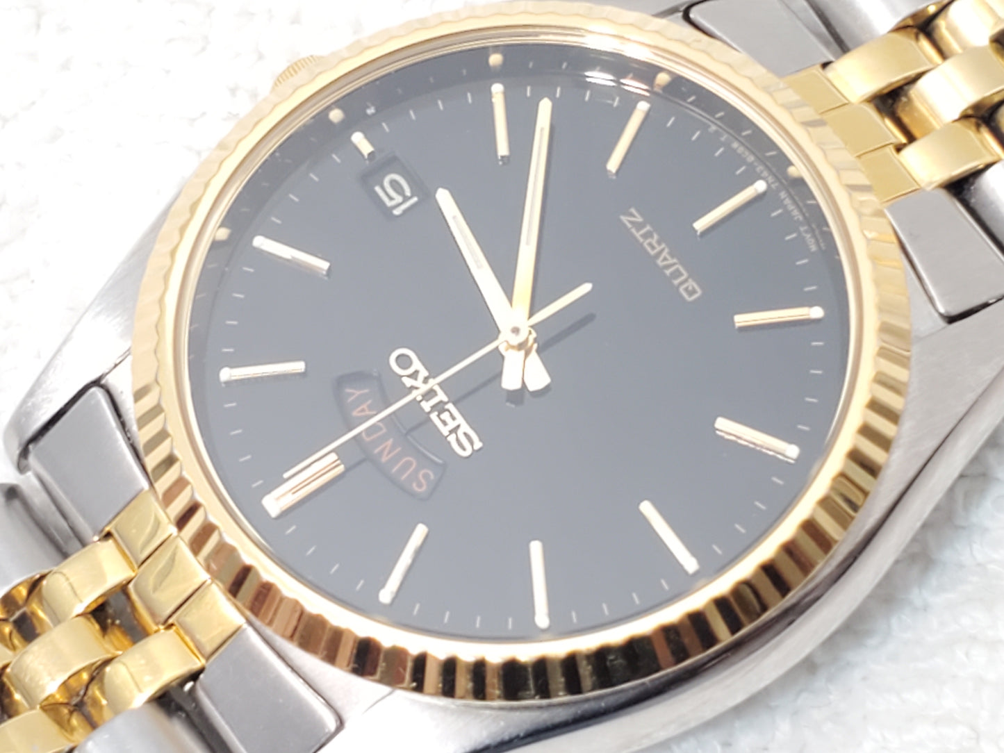 Seiko Presidential Men's Day Date Gold Tone Watch Black Dial Stainless Steel