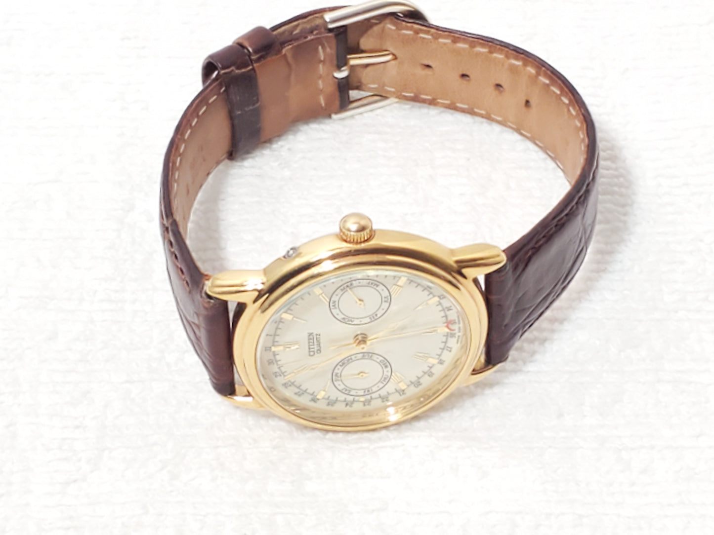 Vintage Citizen Men's Day Date Month Gold Plated Quartz Watch Brown Leather Band