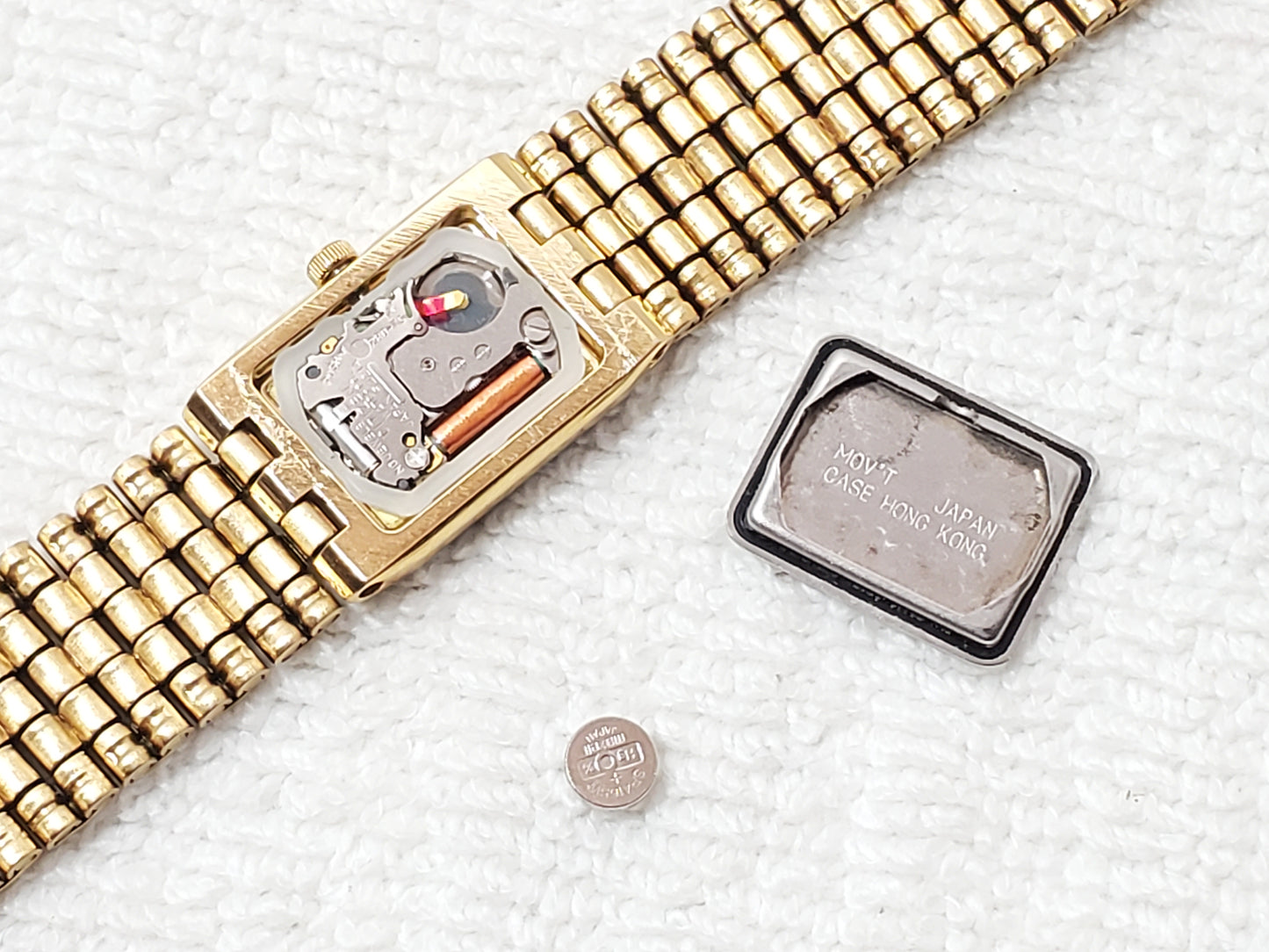 Citizen Elegance Women's Gold Tone Tank Quartz Watch Mother Pearl Dial Vintage