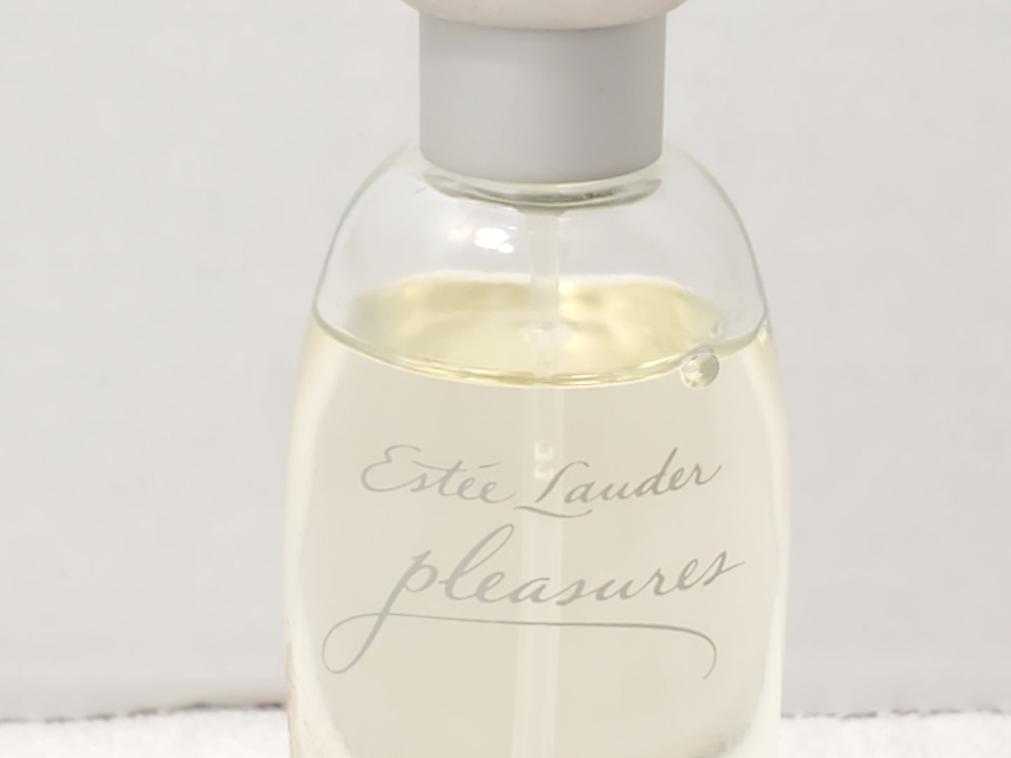 Pleasures by Estee Lauder Eau De Parfum Spray for Women 1.7 oz. / 50 ml Bottle