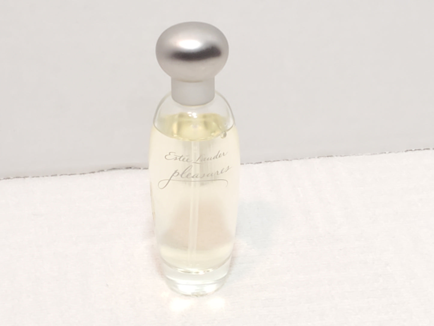 Pleasures by Estee Lauder Eau De Parfum Spray for Women 1.7 oz. / 50 ml Bottle