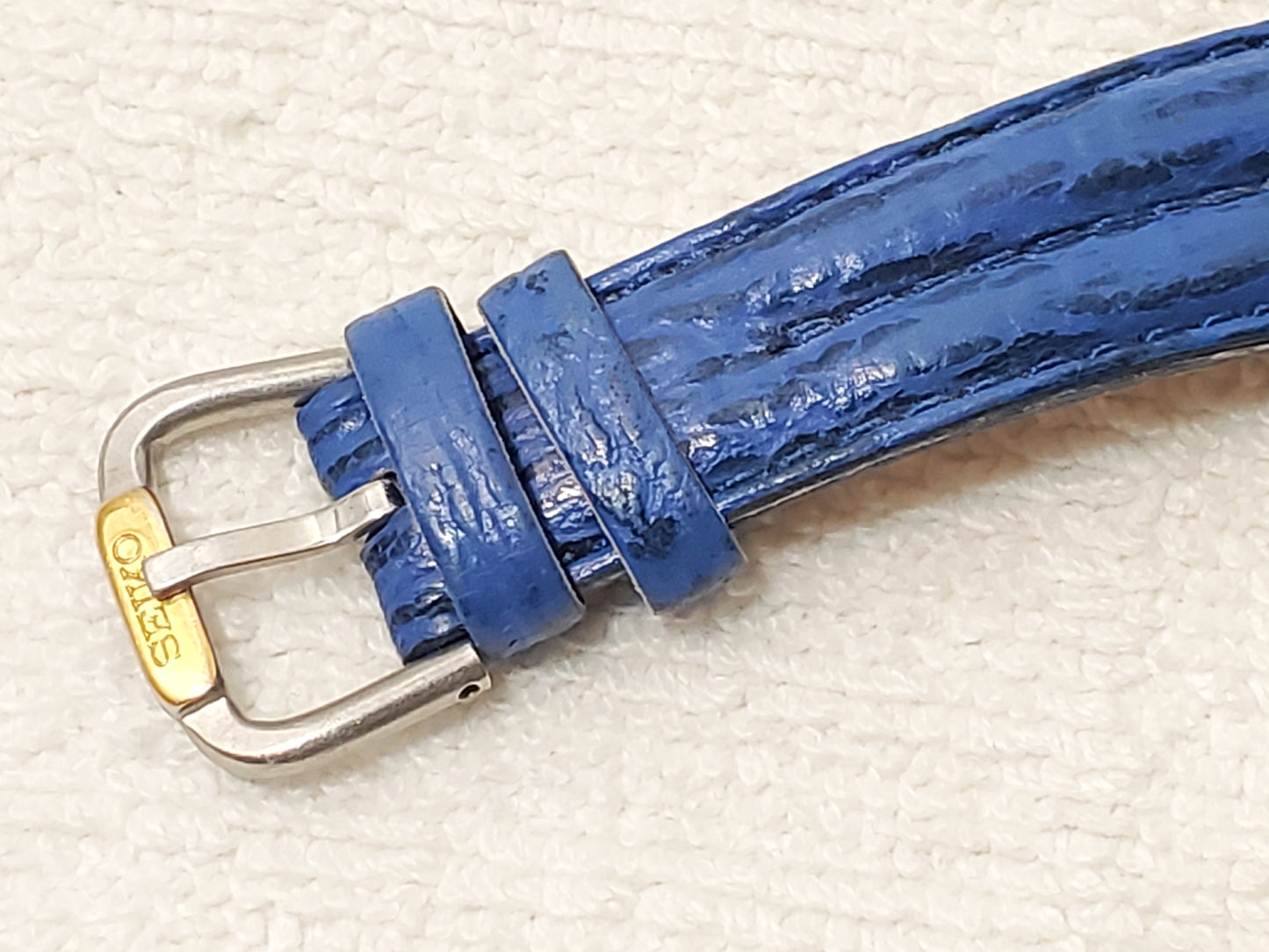 Seiko Women's Vintage Gold Tone Date Quartz Watch White Dial Blue Leather Band