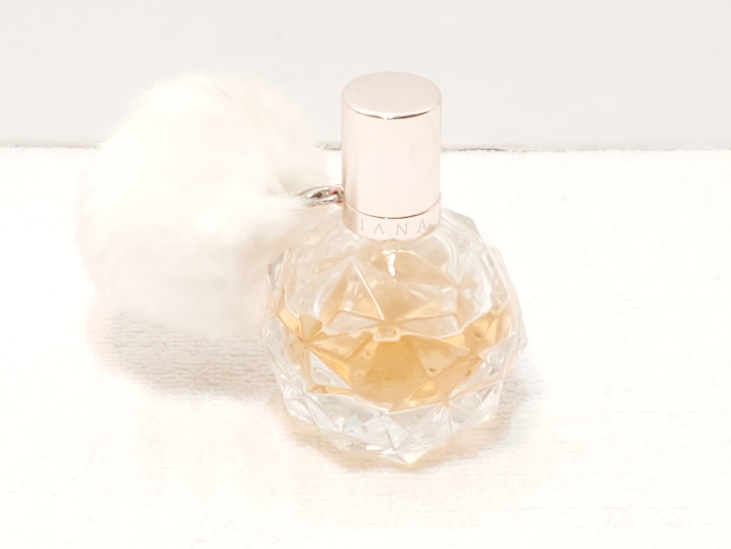 Ari by Ariana Grande 1.0 oz Eau de Parfum Spray Women's Perfume Fragrance USA