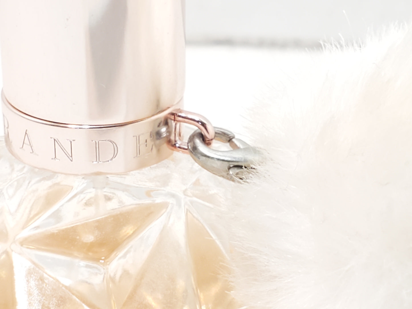 Ari by Ariana Grande 1.0 oz Eau de Parfum Spray Women's Perfume Fragrance USA