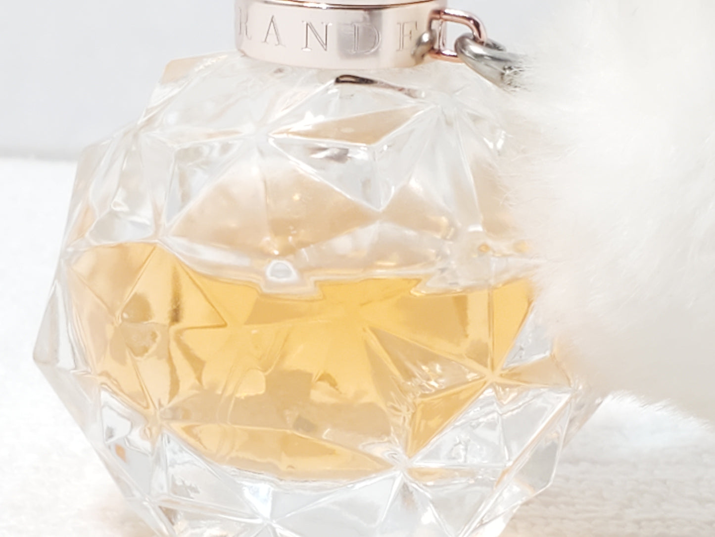 Ari by Ariana Grande 1.0 oz Eau de Parfum Spray Women's Perfume Fragrance USA