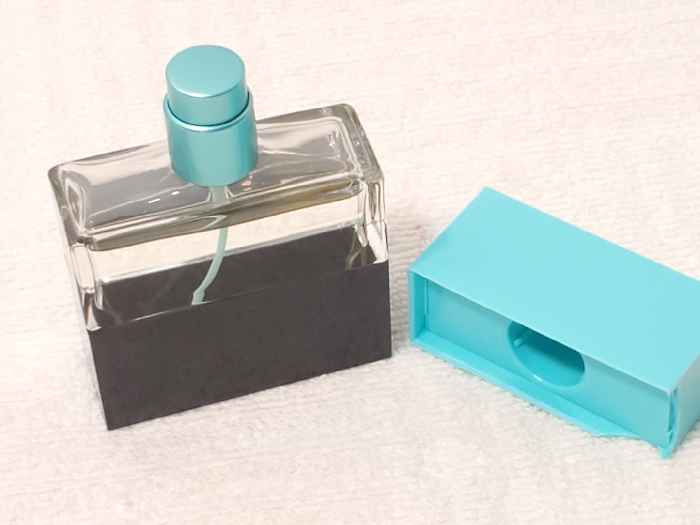 MAC Turquatic Fragrance 0.68 oz / 20ml Perfume Spray Refreshing Aquatic Scent