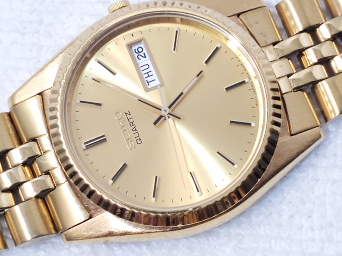 Seiko Presidential Mens Day Date Gold Tone Watch 1 Jewel Stainless Steel Vintage