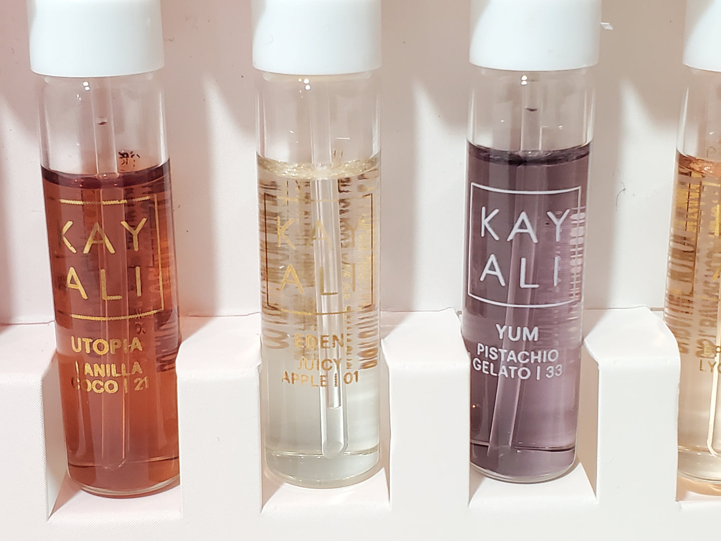 Kayali Discovery Layering Mini Perfume Sampler Set of 8 0.05 oz / 1.5 ml