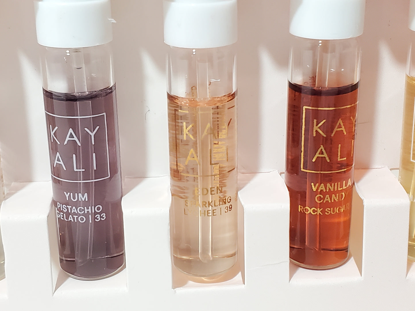 Kayali Discovery Layering Mini Perfume Sampler Set of 8 0.05 oz / 1.5 ml