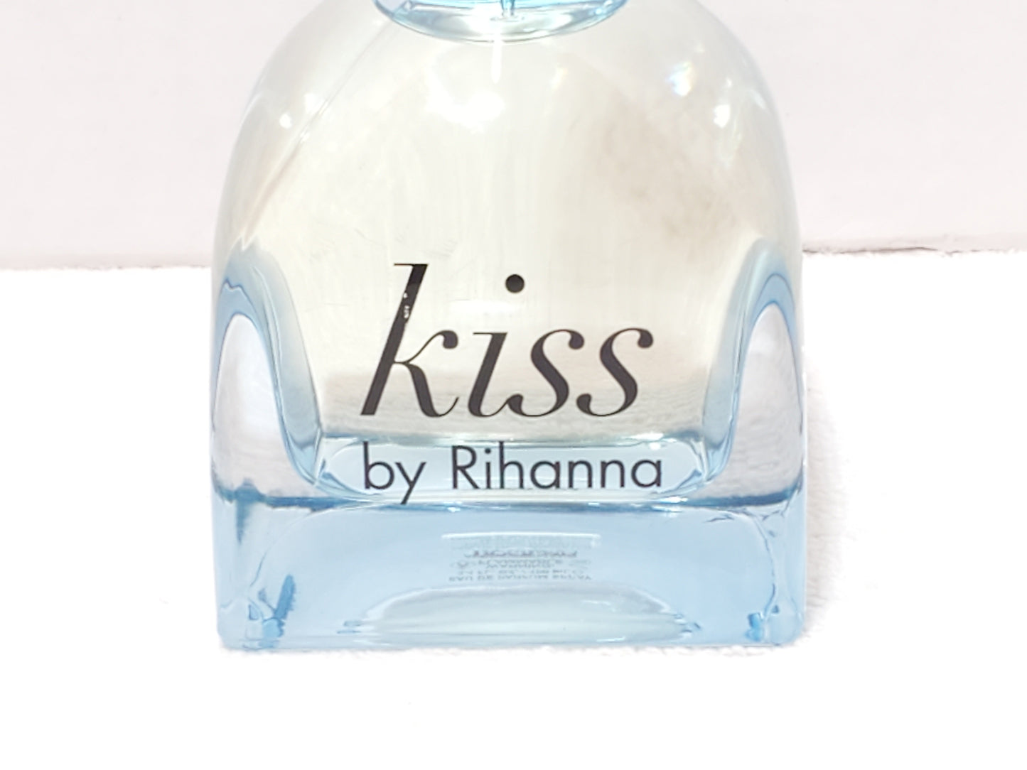 Kiss by Rihanna 100 ml / 3.4 oz Eau de Parfum Spray for Women New