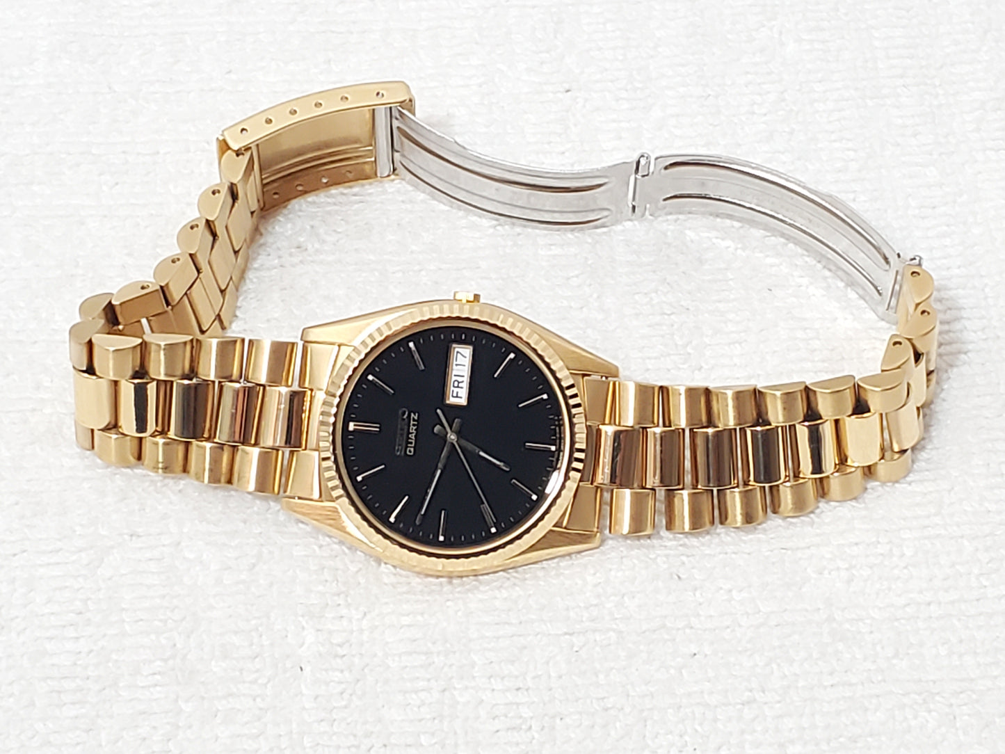 Vintage Seiko Men's Presidential Day Date Gold Plated Quartz Watch Black Dial