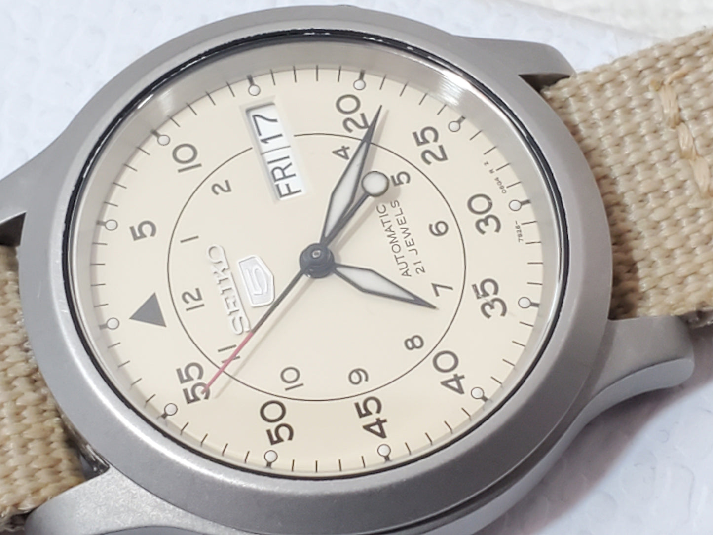 Seiko 5 Automatic Watch 21 Jewels Day Date Military Field SNK803 Vintage Beige
