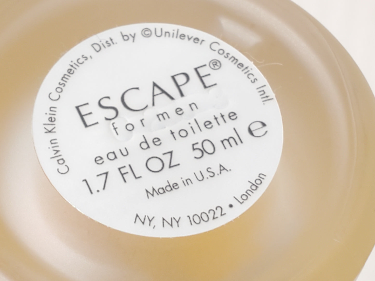 Vintage Calvin Klein ESCAPE For Men 1.7 oz / 50ml EDT Spray Frosted Bottle RARE