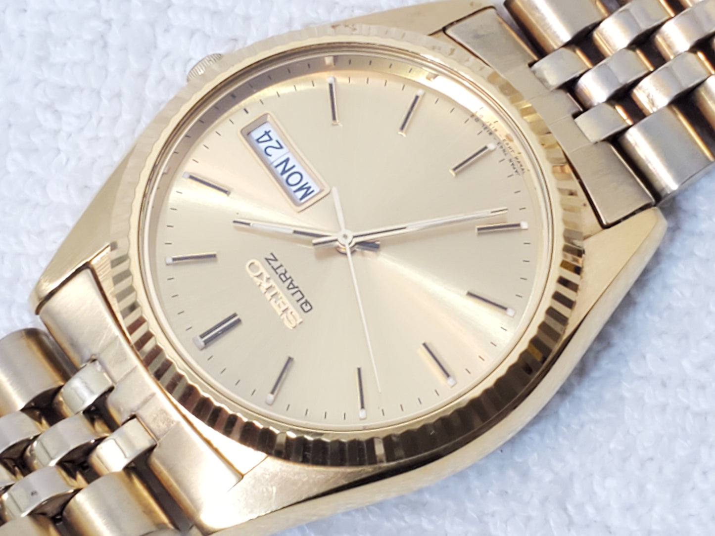 Vintage Seiko Men's Presidential Day Date Gold Tone Quartz Watch Stainless Steel