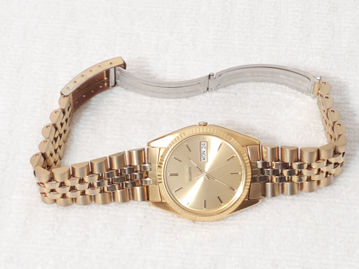 Vintage Seiko Men's Presidential Day Date Gold Tone Quartz Watch Stainless Steel