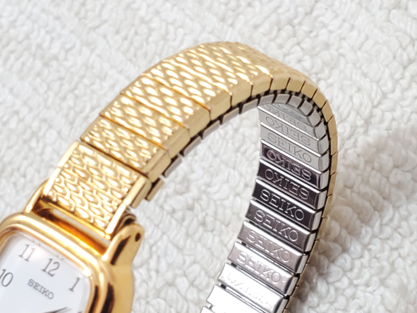 Vintage Seiko Tank Women's Gold Tone Quartz Watch Stretch Band White Dial