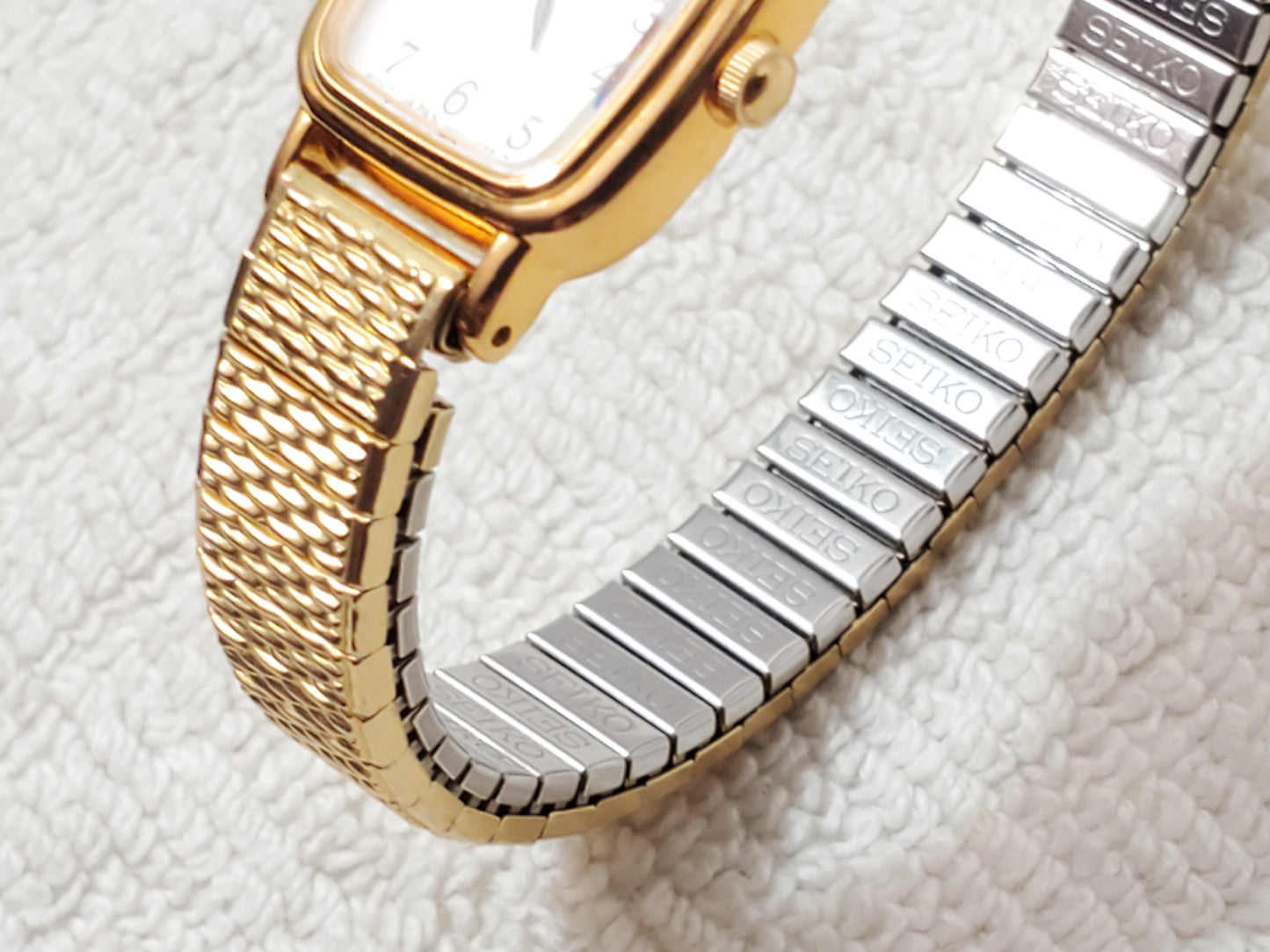 Vintage Seiko Tank Women's Gold Tone Quartz Watch Stretch Band White Dial