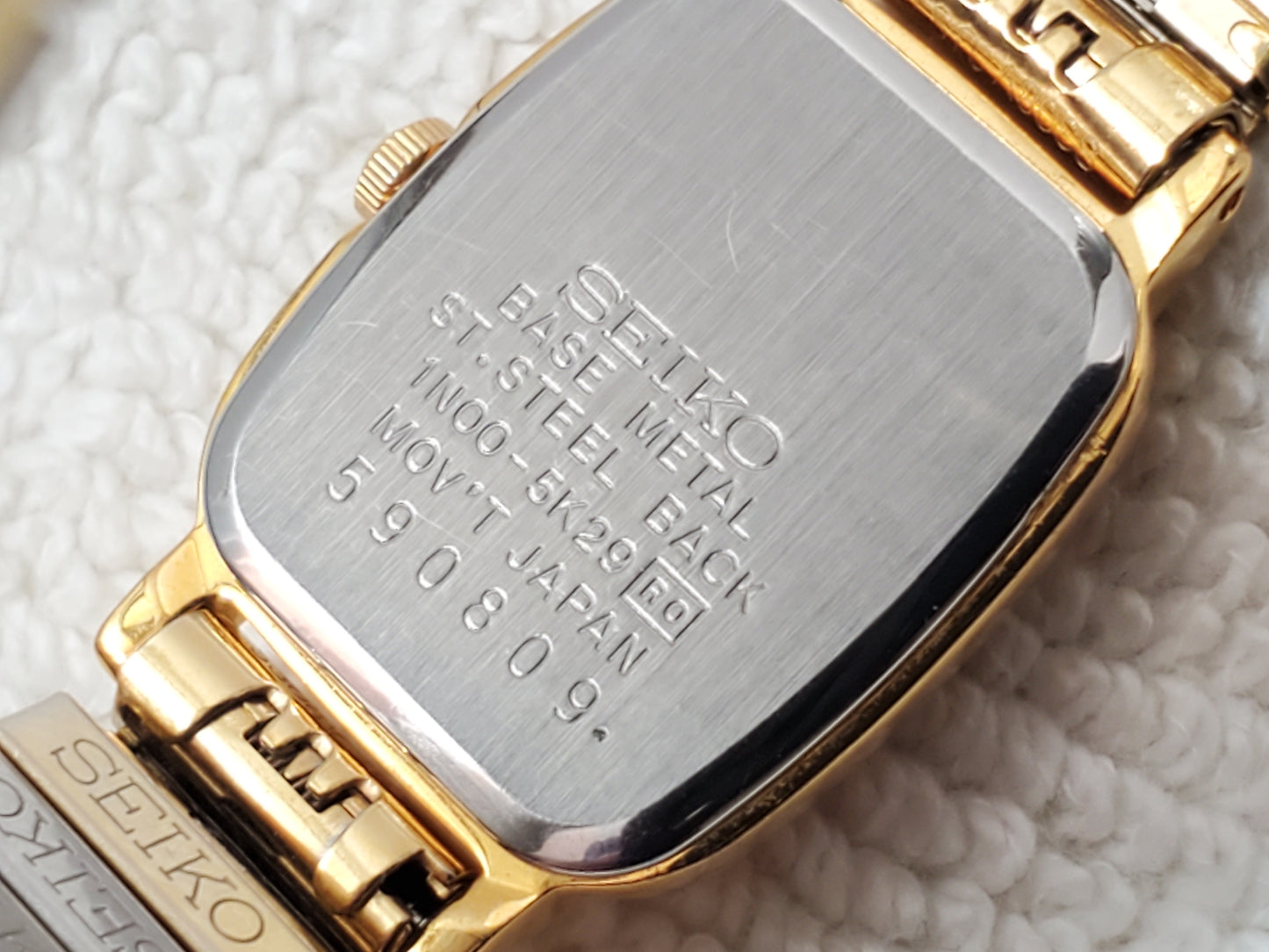 Vintage Seiko Tank Women's Gold Tone Quartz Watch Stretch Band White Dial
