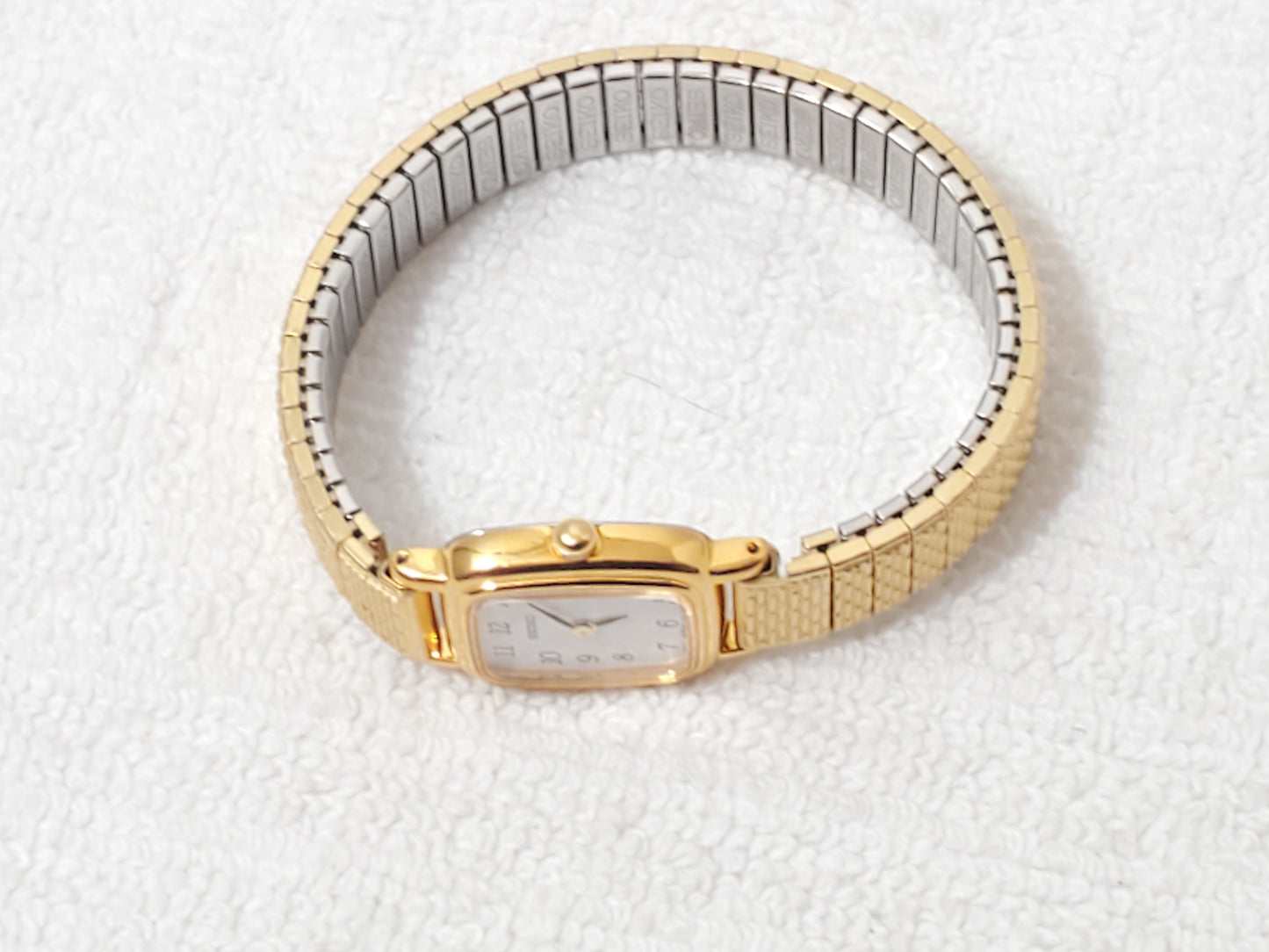 Vintage Seiko Tank Women's Gold Tone Quartz Watch Stretch Band White Dial